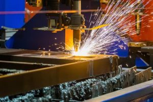 Corte de chapa de aço a laser: vantagem competitiva imediata